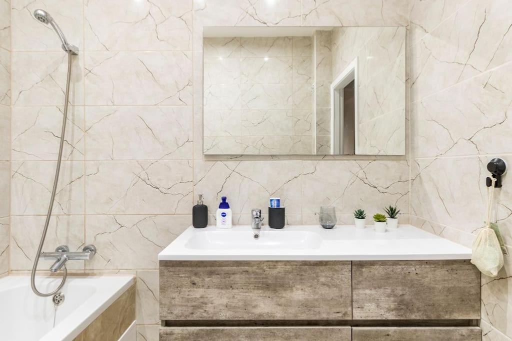 Cosy Apart Antwerp City Center1 Apartment ภายนอก รูปภาพ